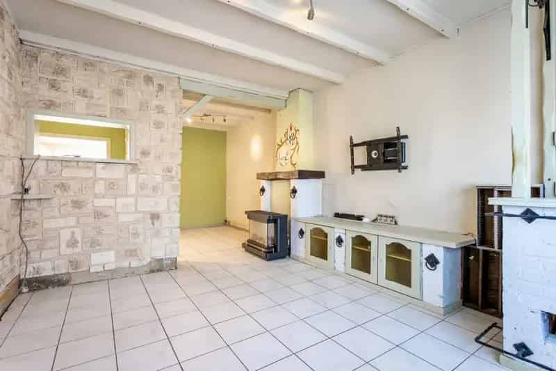 Te renoveren woning met 3 slaapkamers te Lembeek