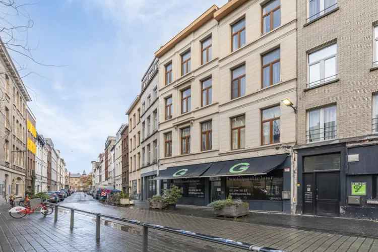 Opbrengsteigendom Sint-Andrieswijk  Appartementen Studio's Commercieel Gelijkvloers