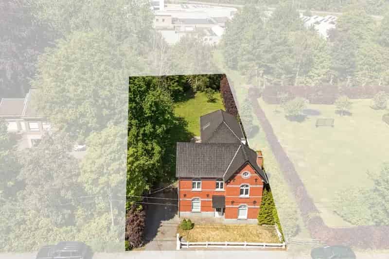 Statige woning Merelbeke Flora - Op te frissen