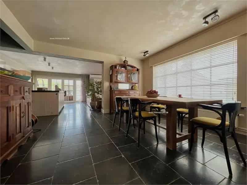 Huis te koop Ichtegem 5 slaapkamers gerenoveerd