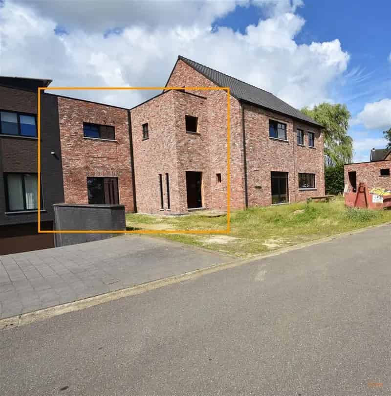 Nieuwbouw Casco Woningen te Lillo