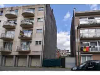 Grond te Koop Sint-Jans-Molenbeek 245m² 3-4 Eenheden