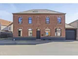 Handelspand te koop - Ruime woning Zandbergen