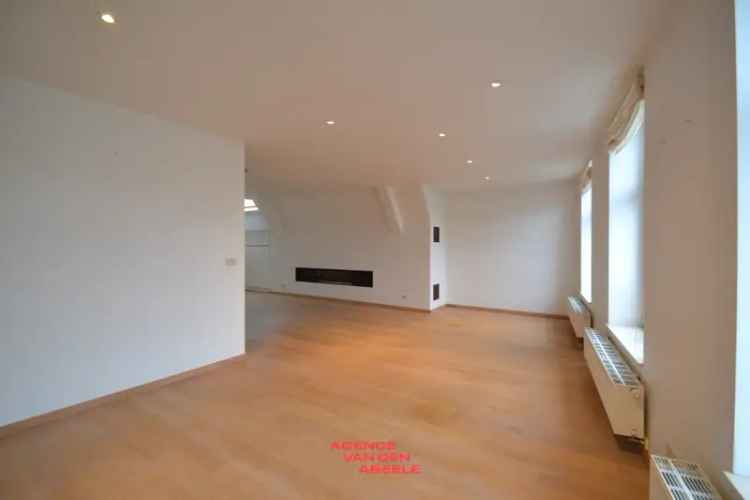 Modern Duplex Appartement Brugge Reitjes