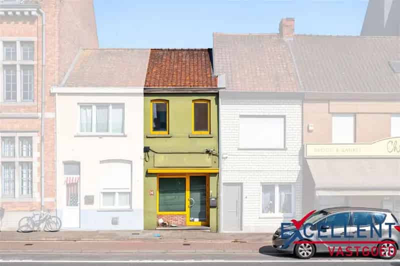 Huis te koop Deinze: Te renoveren eigendom nabij centrum