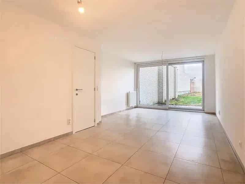 Te Huur: Instapklare woning met 3 slaapkamers en garage