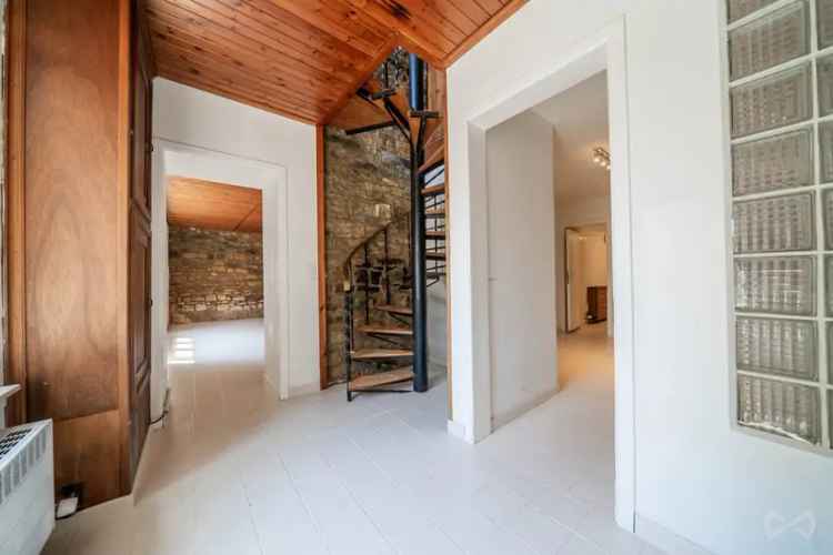 Huis te huur Lincé 130m² met appartement 72m²