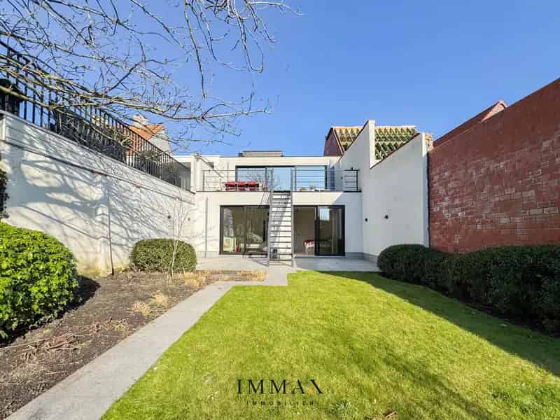 Huis te huur Knokke: Luxe gerenoveerde woning met 4 slaapkamers en tuin