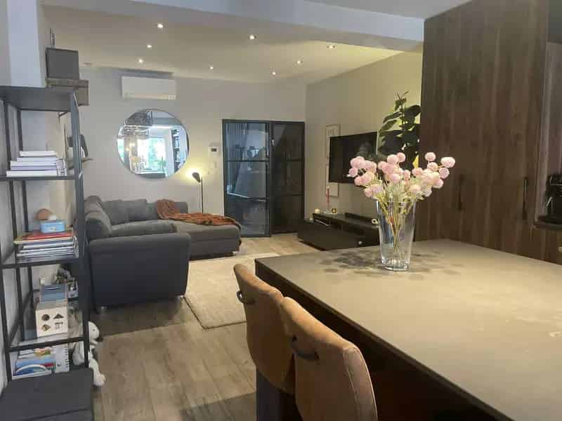 Gerenoveerde woning te Leuven 3 slaapkamers Zuidgerichte tuin