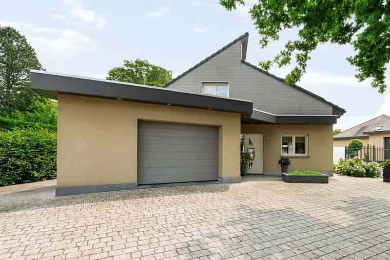 Instapklare 3 Slaapkamers Woning met Garage en Weiland