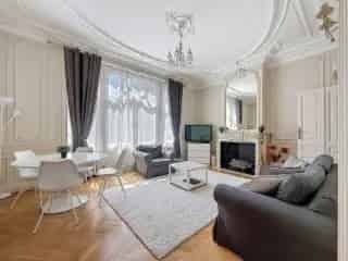 Appartement te Huur Brussel - 1 Slaapkamer - Gemeubileerd - Nutsvoorzieningen Inbegrepen