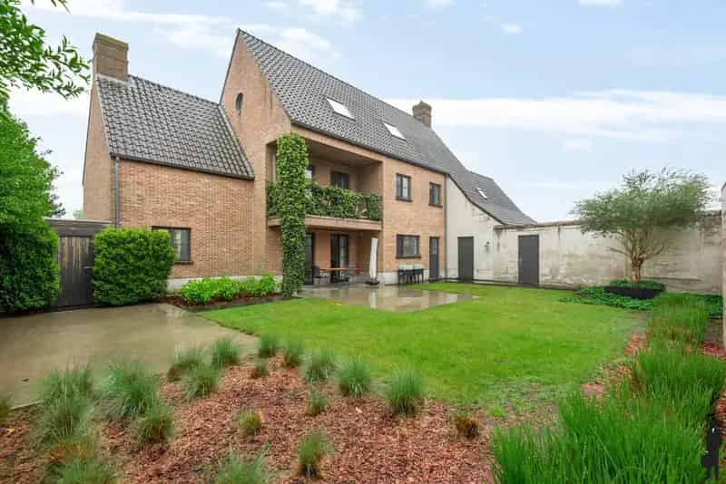 Huis te huur 5 slaapkamers grote villa met thuisbatterij