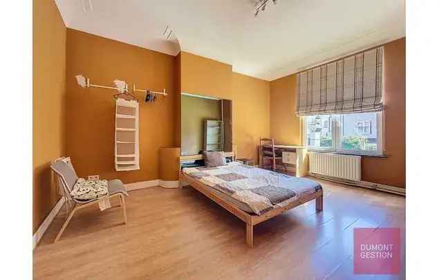 Huur 10 slaapkamer appartement van 300 m² in Schaerbeek - Schaarbeek