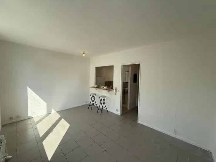 Studio te Koop Namen - Gerenoveerd - Parking - Kelder