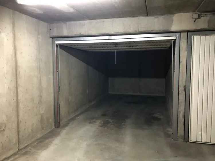 Te koop garagebox Oostende met centrale ligging en investeringspotentieel