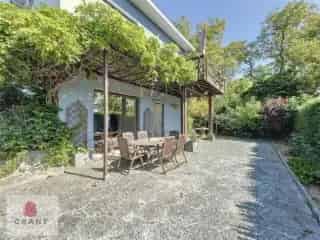Villa te koop Meise 3 slaapkamers 2 badkamers 3 garages