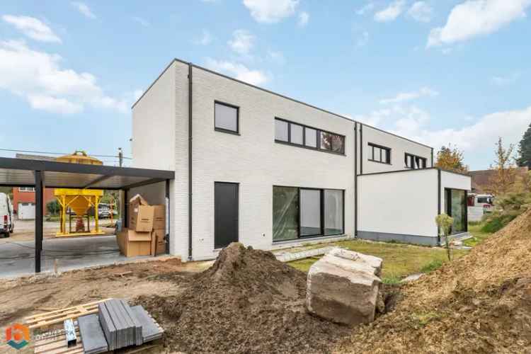 Huis te huur met 4 slaapkamers in Putte met uitstekende ligging