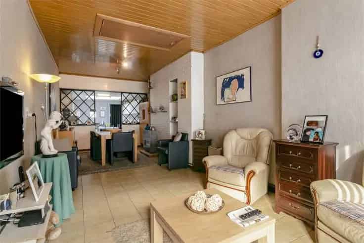 Huis Te Koop Ruddervoorde: Gezellig huis met potentieel