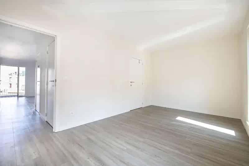 Appartement te Koop Scharbeek 1 Slaapkamer 72m²