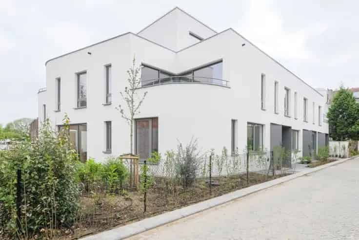 Penthouse Te Koop Ukkel 140m² 2 slaapkamers Terras