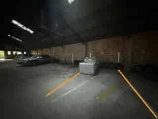 Garagebox te Koop Tubize - Veilig en Goed Onderhouden