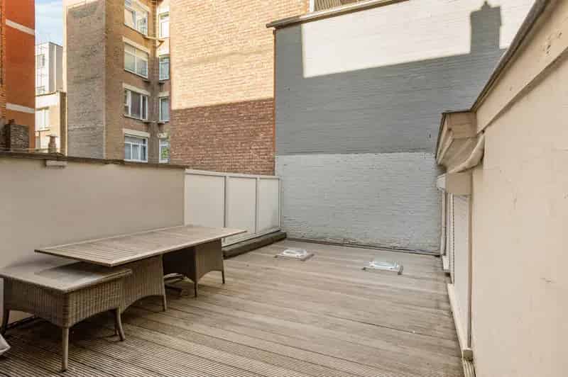 Huis te koop: Trendy Woning met Commercieel Gelijkvloers