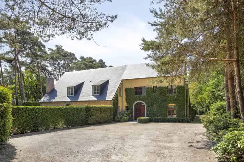 Huis te koop Albertkanaal: Villa met grote tuin en garage