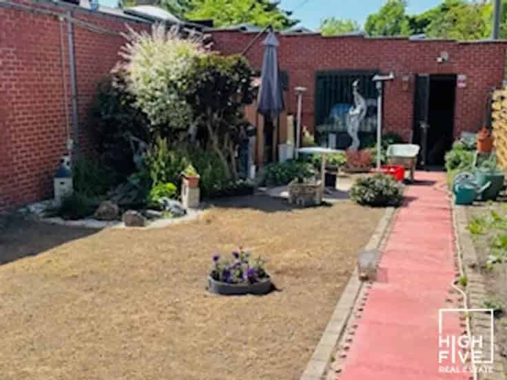 Huis Te Koop Viager 4 slaapkamers grote tuin 5 auto garage