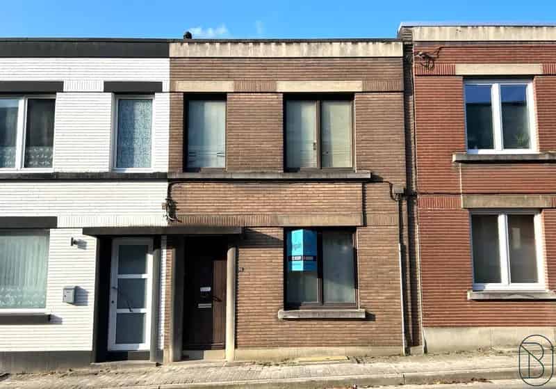 Huis te koop met tuin en 2 slaapkamers