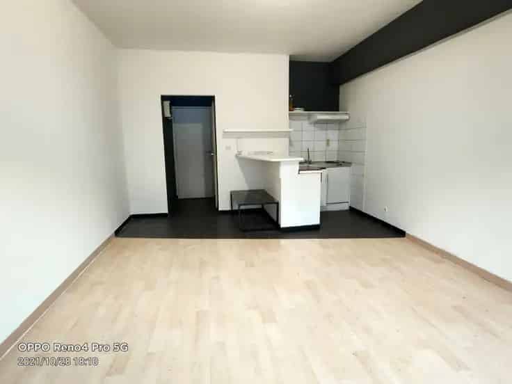 Studio's te Koop: Twee Studio's op Eerste Verdieping