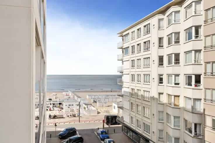Appartement Te Koop Zoute: Zeezicht, 2 slaapkamers, gerenoveerd