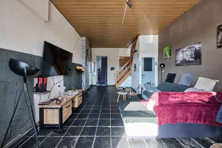 Huis te Huur Nabij Centrum - 2 Slaapkamers - Zonnig Terras
