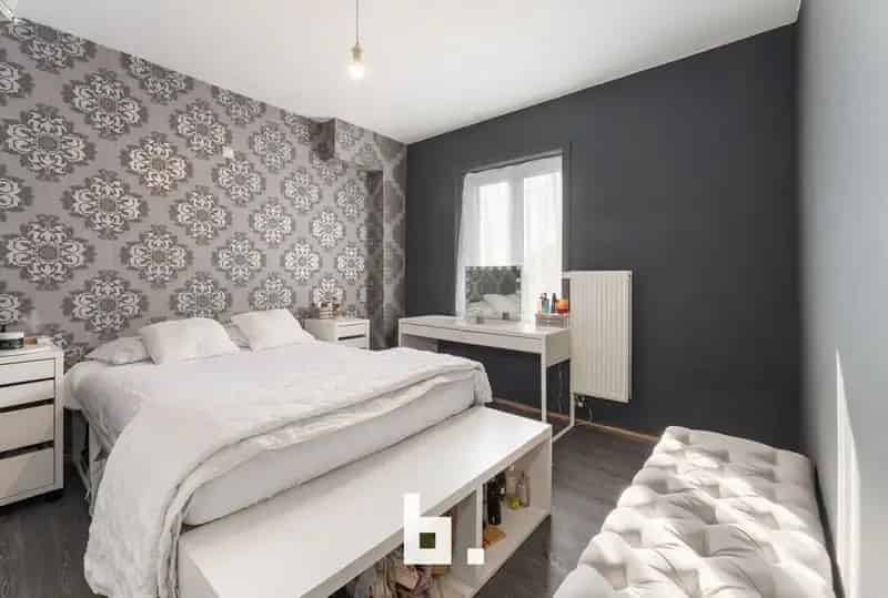 Ruime gezinswoning met 5 slaapkamers en grote tuin