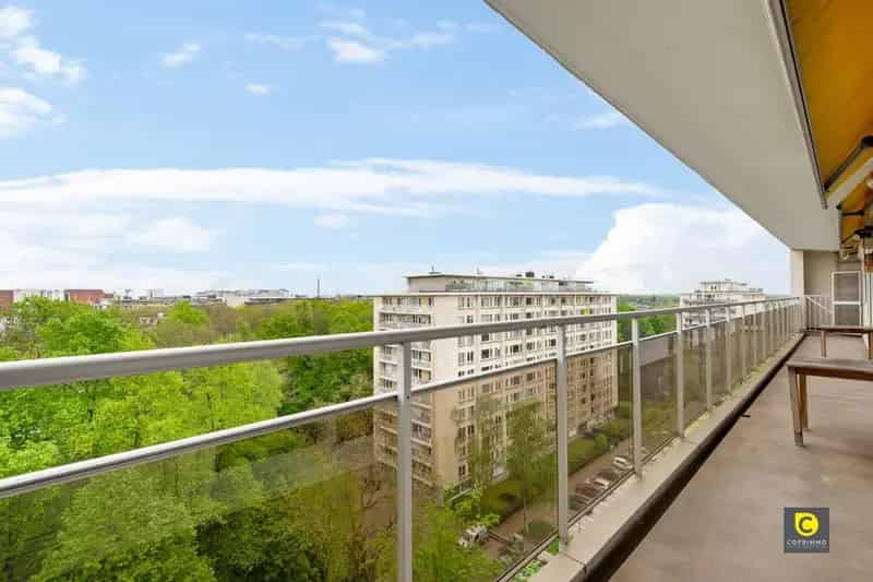 Ruim 3 Slaapkamer Appartement te Huur Berchem