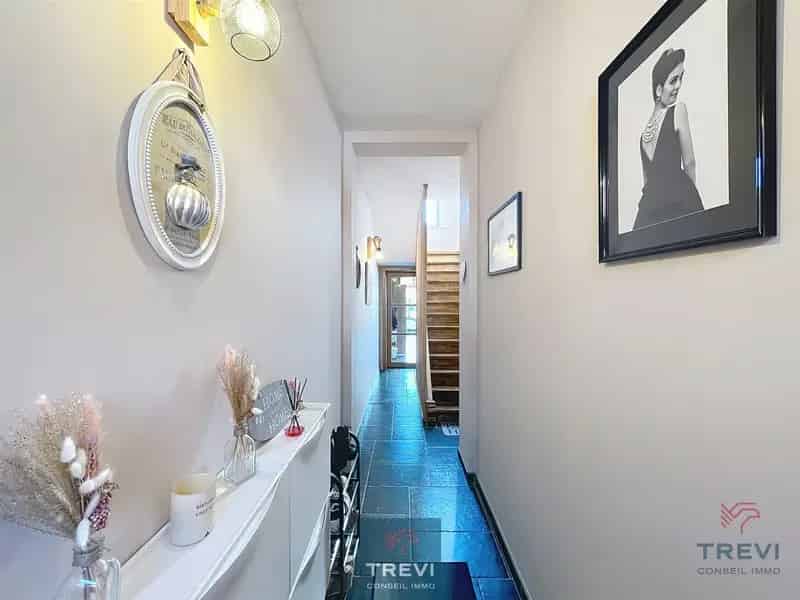 Huis te koop: Gerenoveerde woning met tuin en 3 slaapkamers