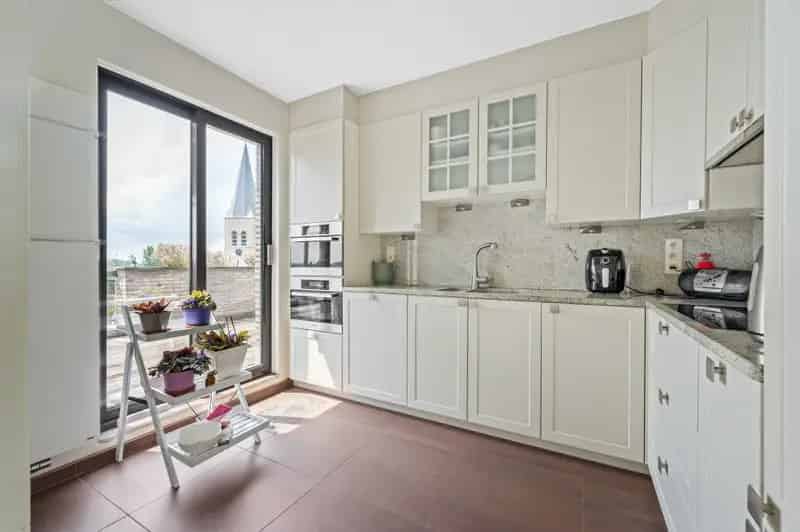 Prachtig verzorgd penthouse met 3 slaapkamers en 360° terras te Lier