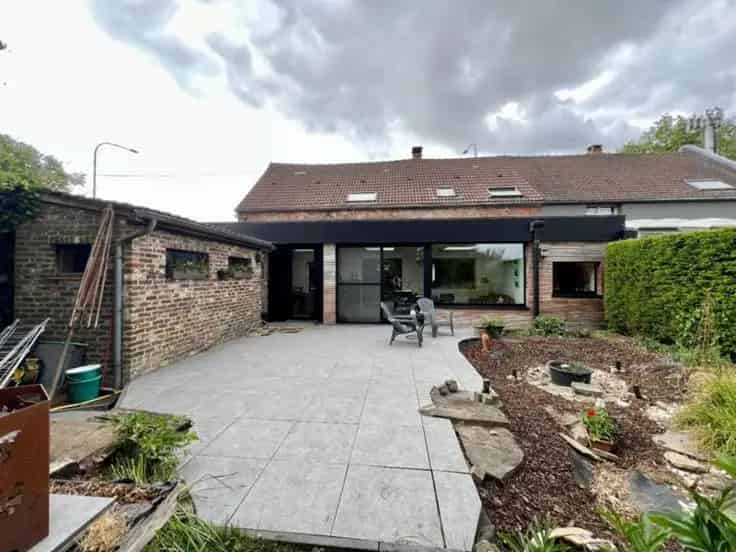 Charmante Fermette te Koop: 4 slaapkamers, tuin en garage
