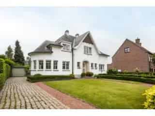 Villa te koop Zwijnaarde 5 slaapkamers grote tuin praktijkruimte