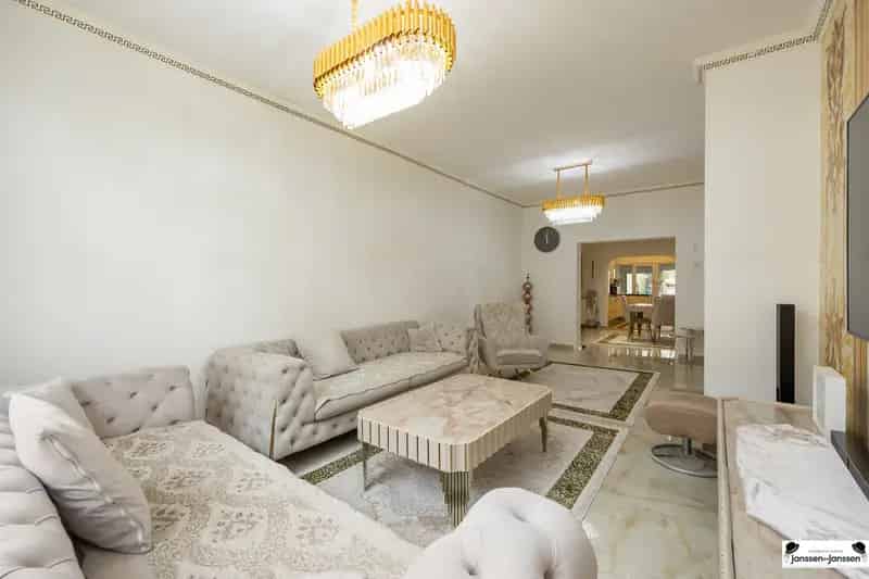 Huis te koop Antwerpen: Ruime woning 3 slaapkamers 2 badkamers