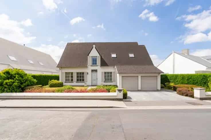 Gerenoveerde Villa te Koop Oostkamp
