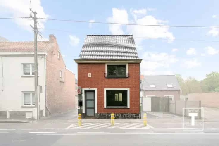 Gerenoveerde Huis 100m² Te Koop - Ideaal Starters Investering