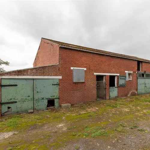 Te Renoveren Authentieke Hoeve met bijgebouwen in oase van groen en prachtige vergezichten