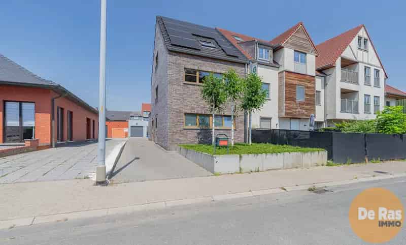 Huis te huur Nieuwkerken: Recent gebouw met magazijn