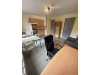 Studio te Huur Marcinelle 20m2 - Lichtrijk Appartement