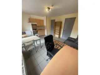 Studio te Huur Marcinelle 20m2 - Lichtrijk Appartement