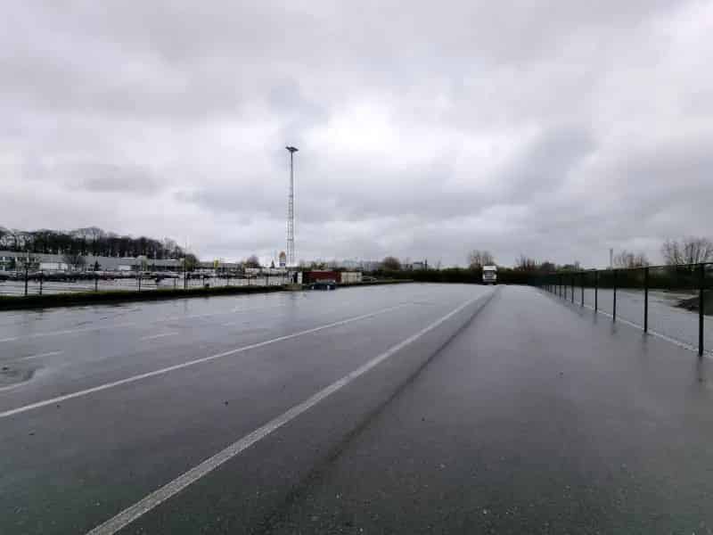 Verhard terrein Parking Buitenstockage te huur