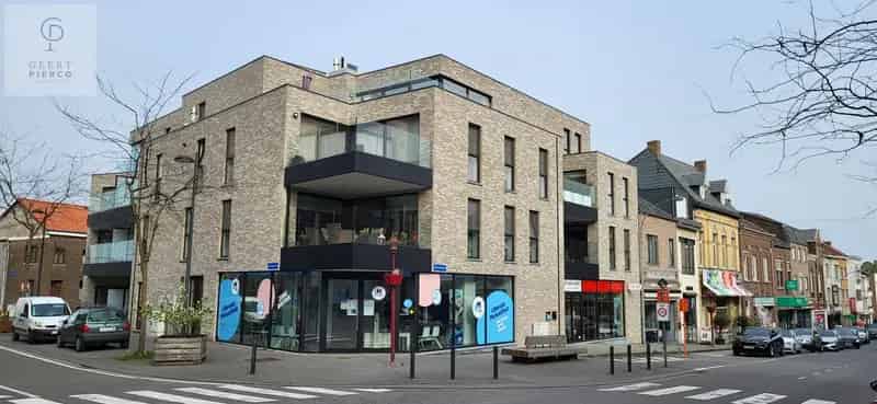 Penthouse te huur Landen Centrum - 2 slaapkamers - Airco - Parking