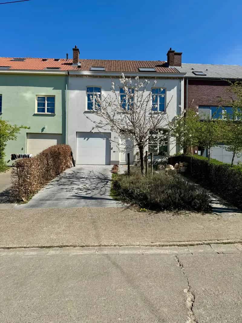 Gerenoveerde gezinswoning 6 slaapkamers 250m² tuin