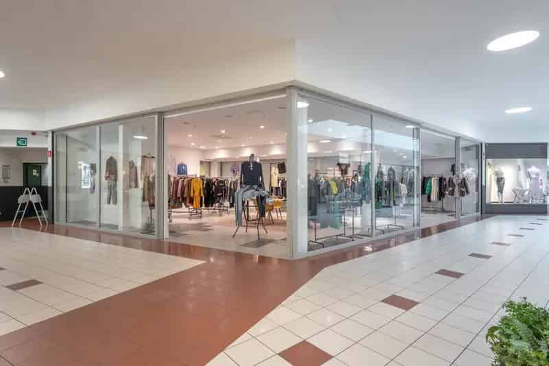 Commercieel Gelijkvloers Shopping Promenade