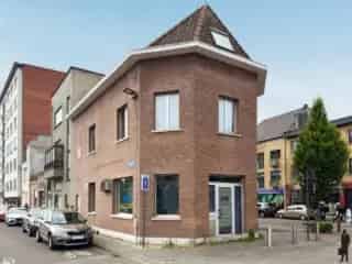 Handelspand te huur Mechelen Kantoorruimte Centrum